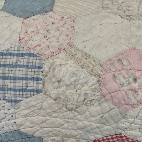 Antique Hexagon Cutter Quilt - Picture 7 of 7